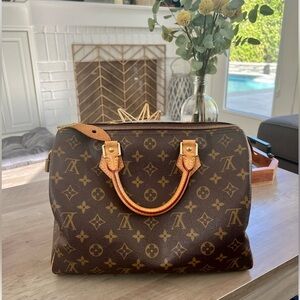 Louis Vuitton Speedy 30